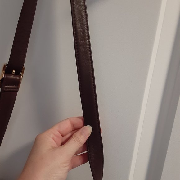 Lovely Aigner Beige Logo Shoulder Bag w Adjustable Strap - Picture 11 of 16